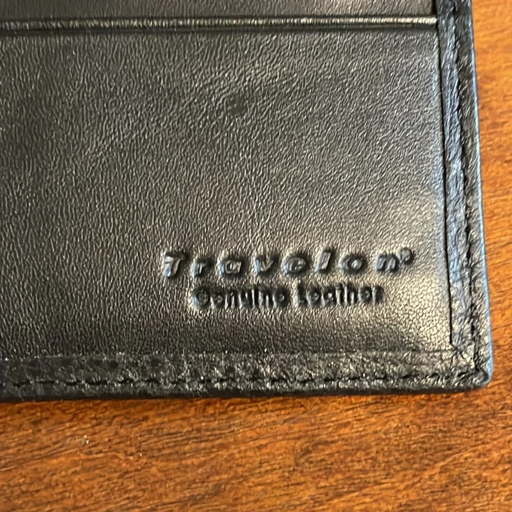 Travelon Genuine Leather Men’s Black Rugged Fold Wallet